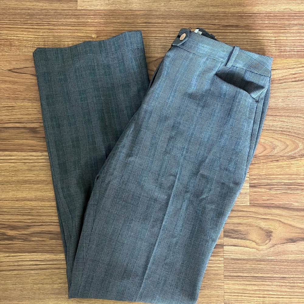 Size 8 Calvin Klein gray plaid dress pants